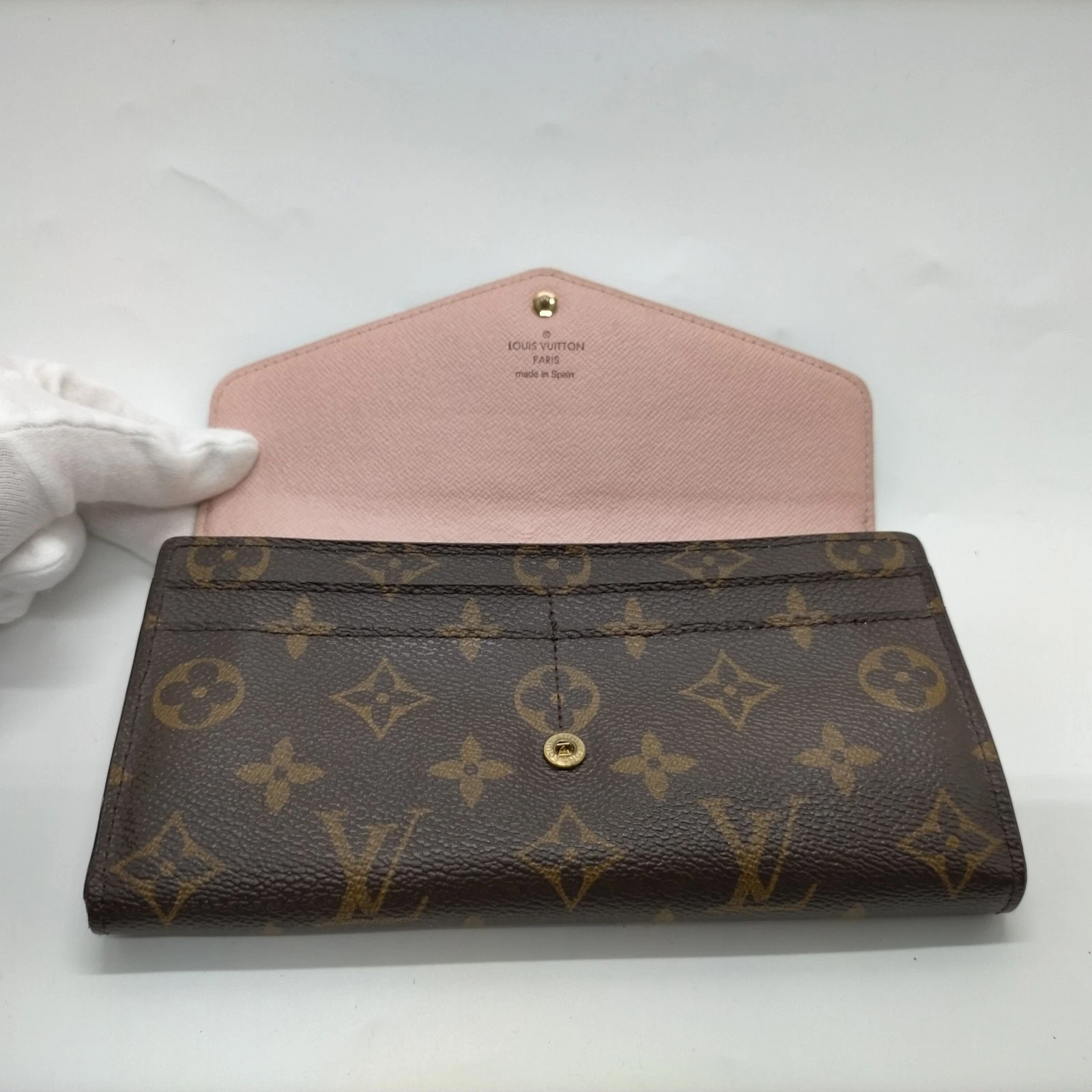 $800 2018 Louis Vuitton Monogram Sarah Wallet NM Rose Ballerine CA3128