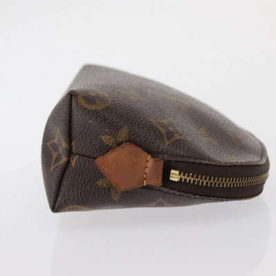$625 2001 LOUIS VUITTON Monogram Cosmetic Pouch CA0091