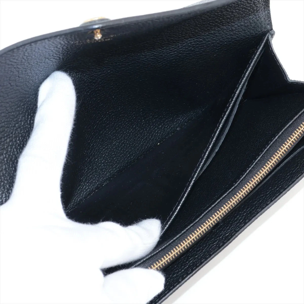 $1060 Louis Vuitton Empreinte Sarah Wallet NM Black