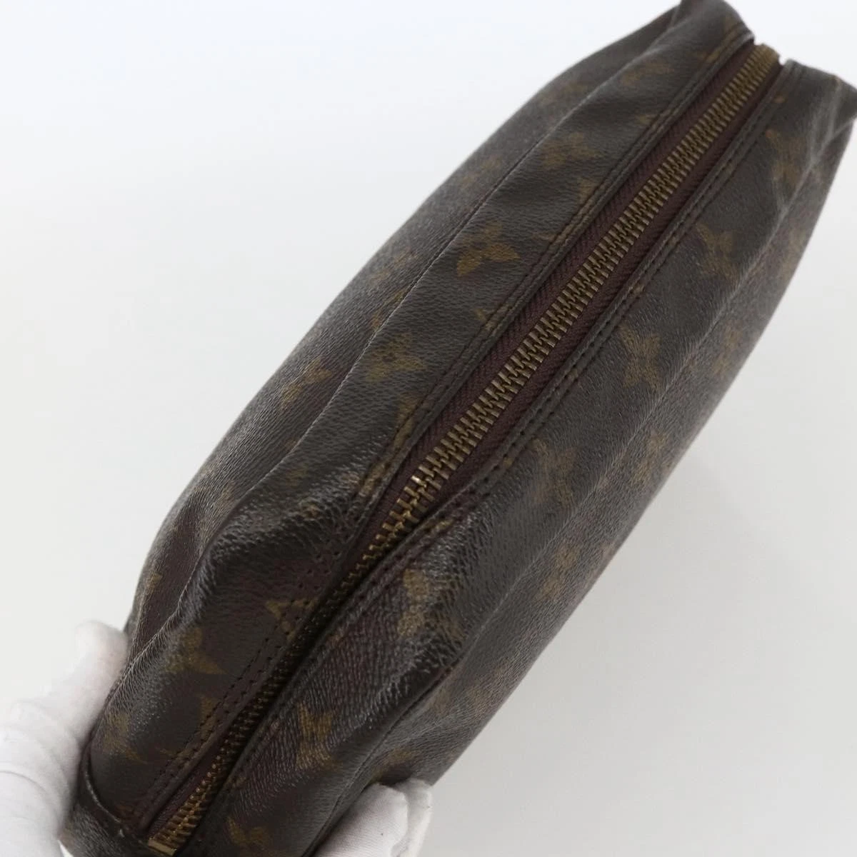 $600 1988 LOUIS VUITTON Monogram Trousse Toilette 23 881TH