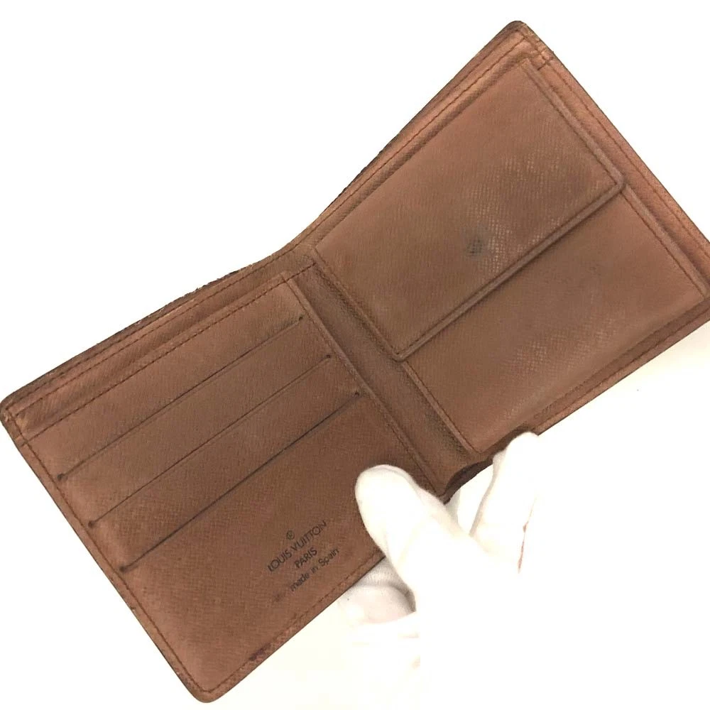 $615 1992 Louis Vuitton Monogram Marco Wallet CA0932