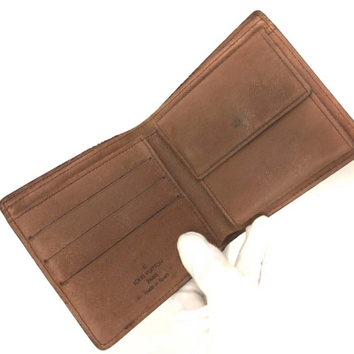 $615 1992 Louis Vuitton Monogram Marco Wallet CA0932
