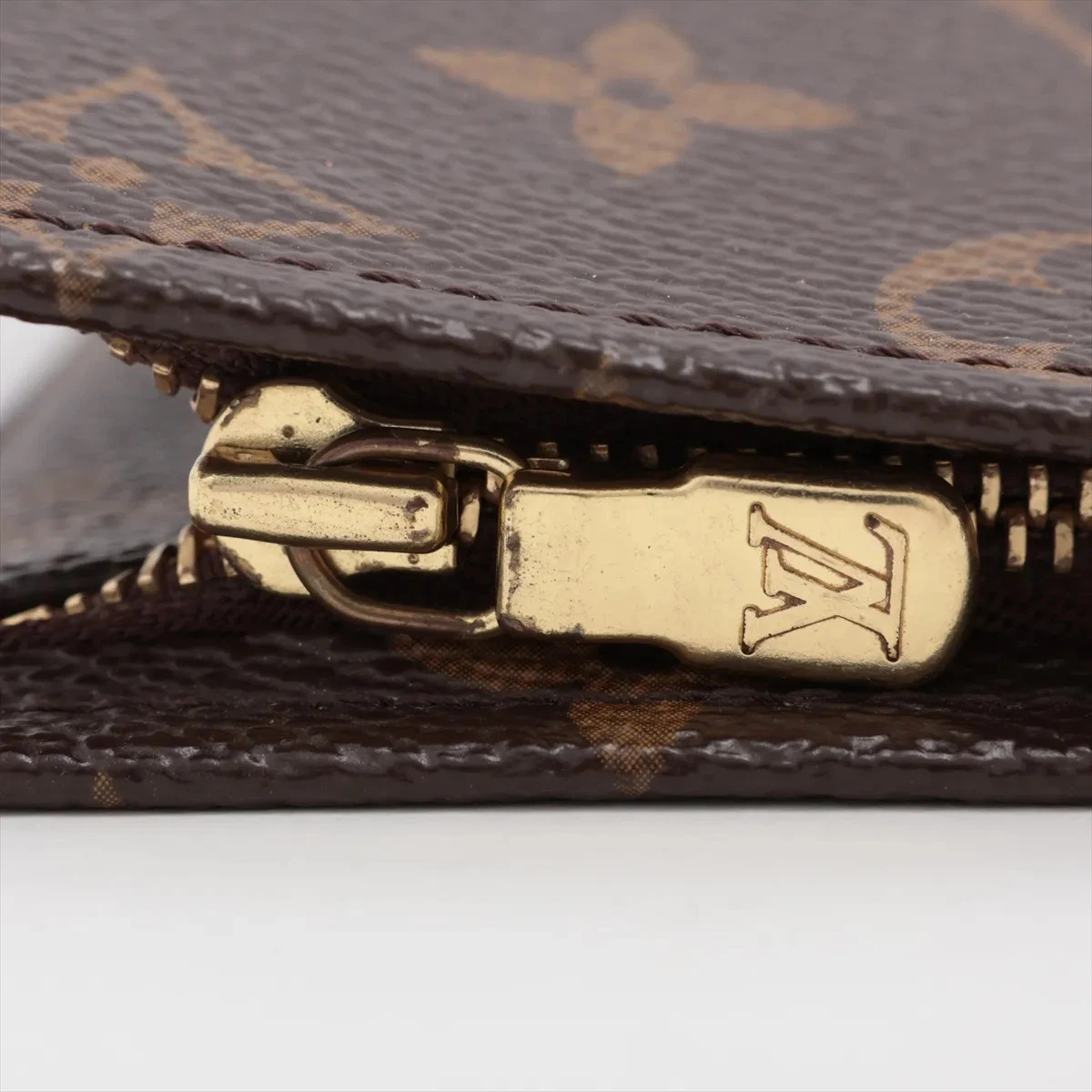 $540 Louis Vuitton Monogram Toiletry Pouch 19