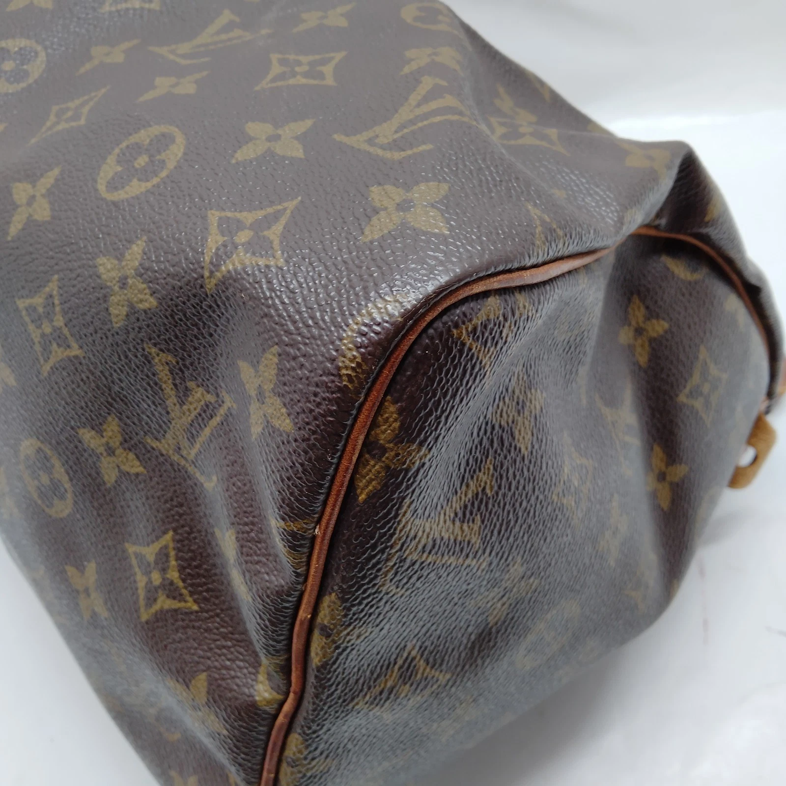 $1550 1990 Louis Vuitton Monogram Speedy 30 VI1900
