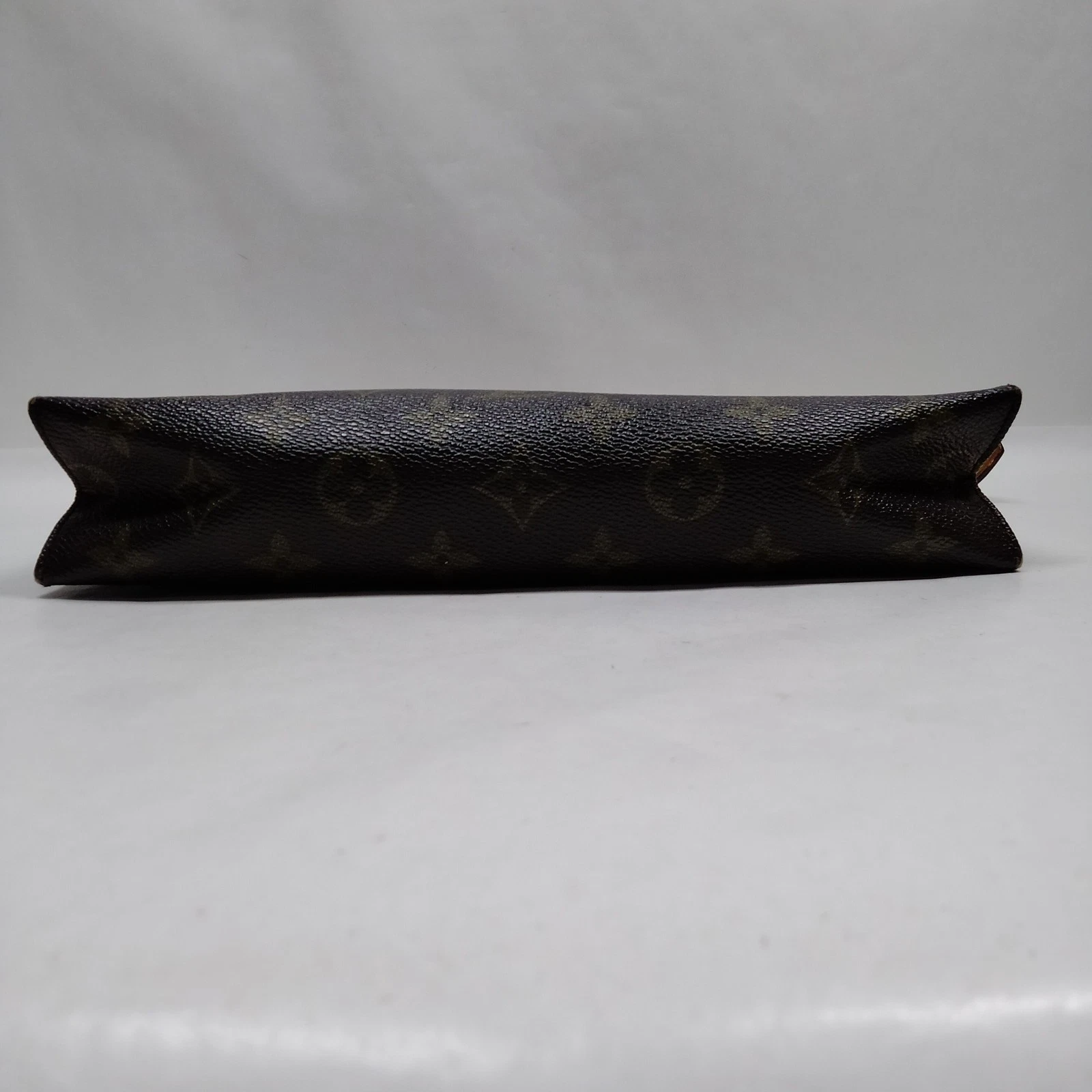 $760 1995 Louis Vuitton Toiletry 26 Brown Monogram TH8905