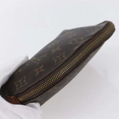 $625 2004 LOUIS VUITTON Monogram Cosmetic Pouch CA0034