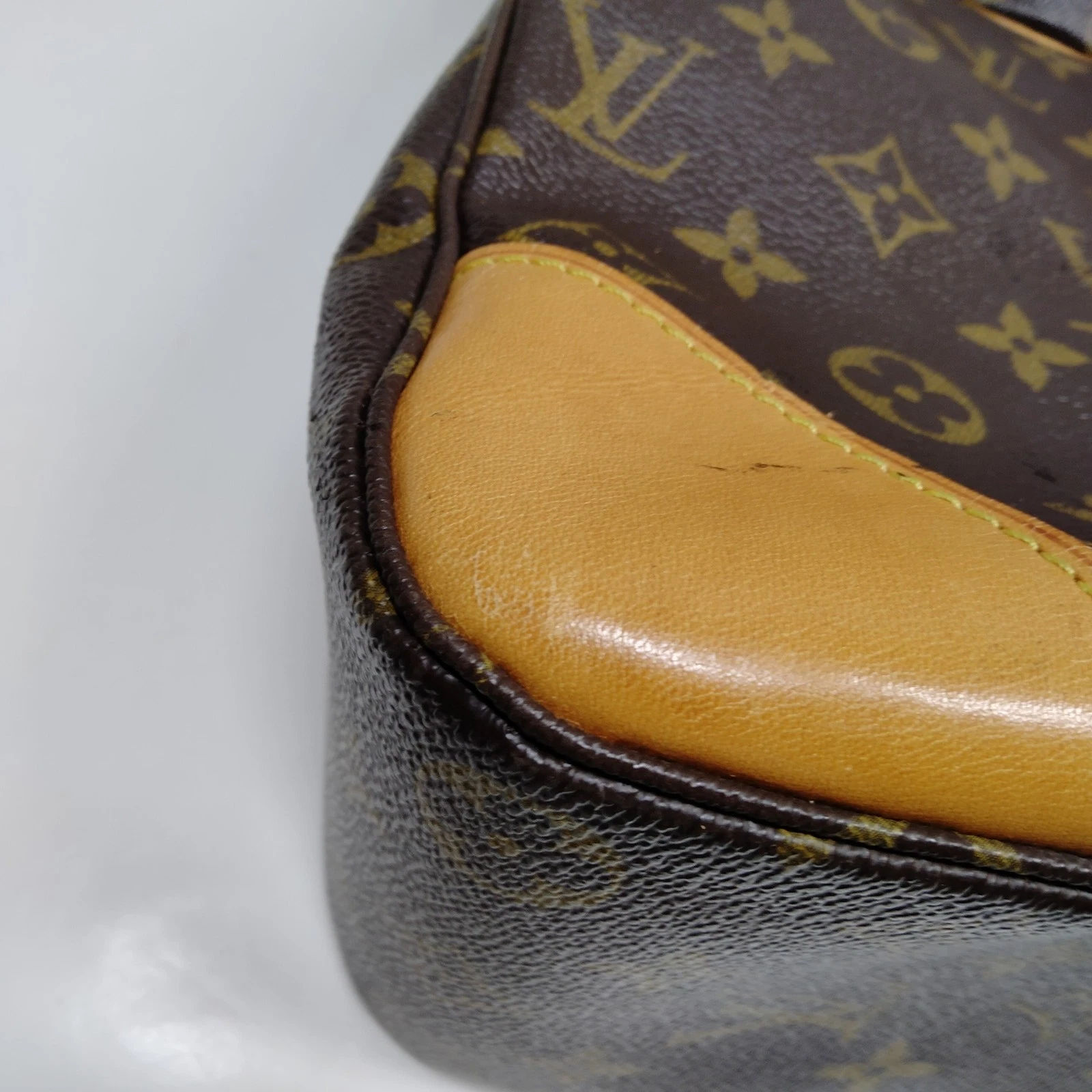 $1,450 1995 Louis Vuitton Monogram Boulogne 35 Shoulder Bag AS1905