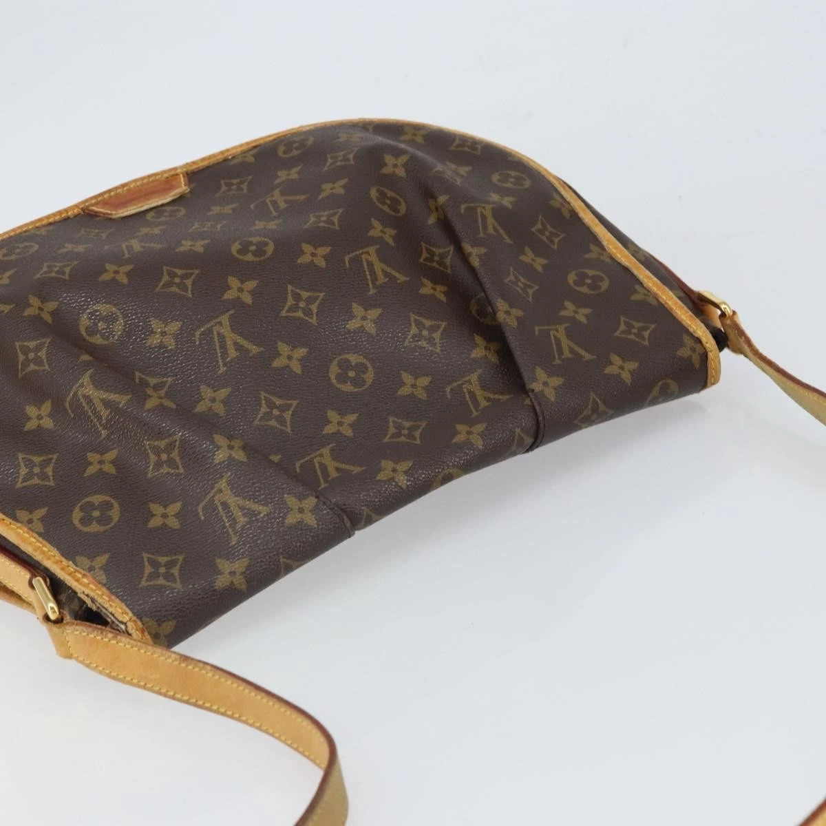 $1,620 2013 Louis Vuitton Monogram Menilmontant MM DU1133