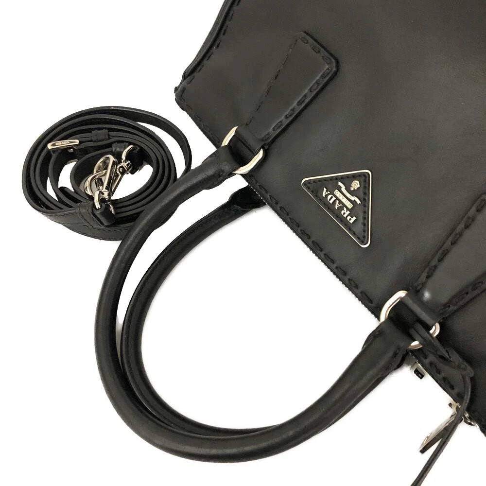 $2480 Prada Leather 2way Shoulder Bag