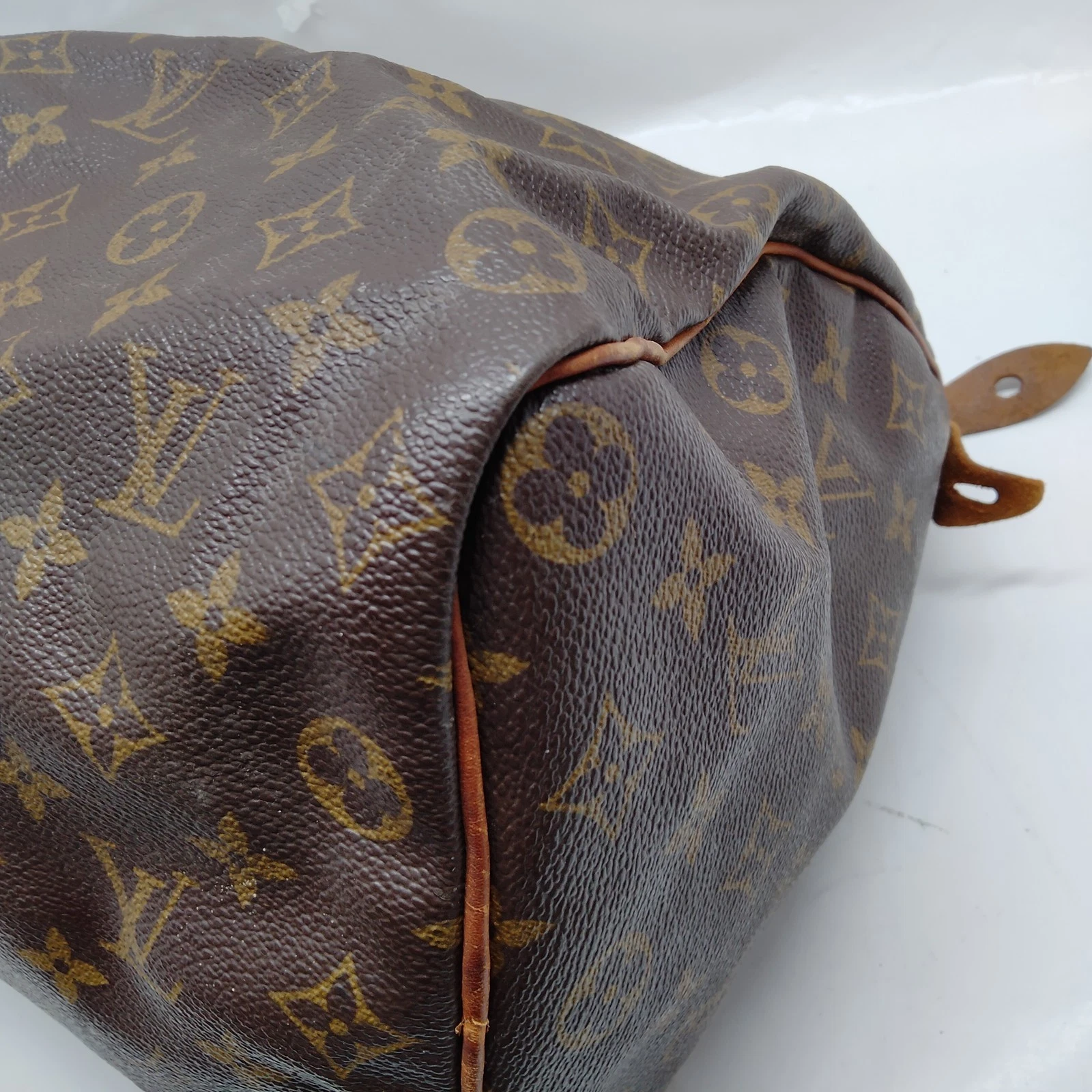 $1730 2002 Louis Vuitton Monogram Speedy 35 TH0092