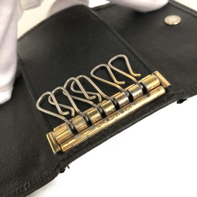 $445 2004 Louis Vuitton Epi Multicles Leather 6 Ring Key Case Black CA0014