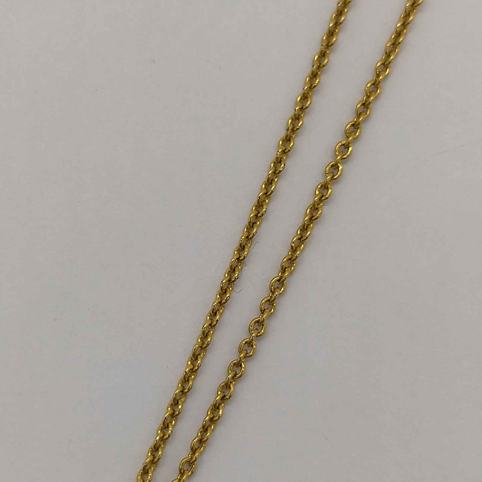 $520 2020 Louis Vuitton Essential V Necklace Gold LE1200
