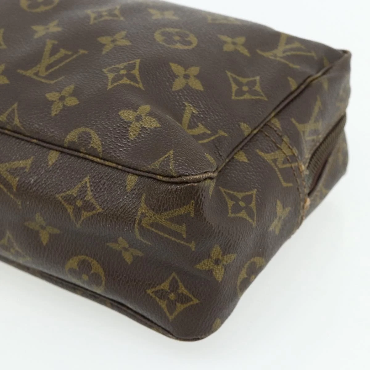 $600 1983 LOUIS VUITTON Monogram Trousse Toilette 28 Clutch Bag 831