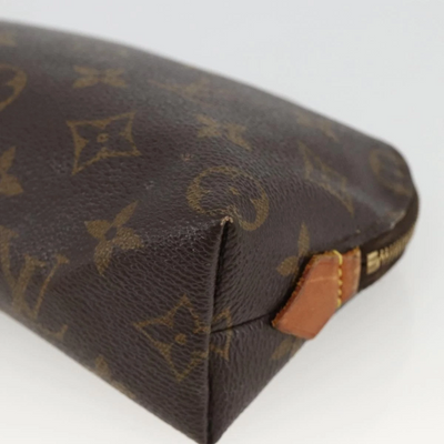 $625 2001 LOUIS VUITTON Monogram Cosmetic Pouch CA0061