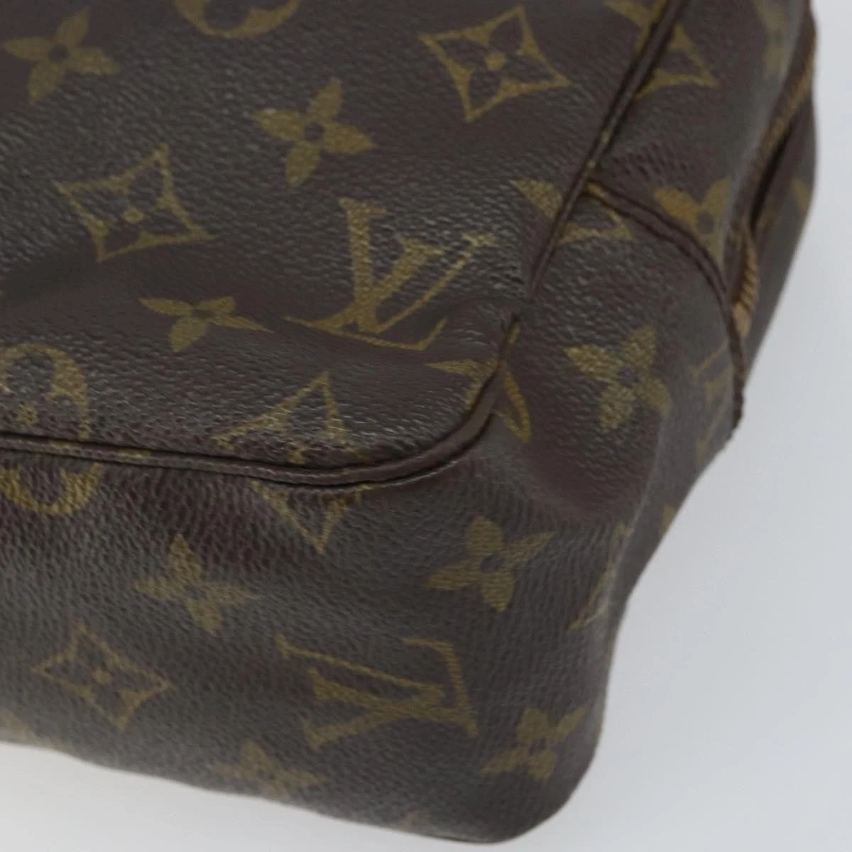$600 1985 Louis Vuitton Cosmetic Pouch Trousse Toilette 28 851TH