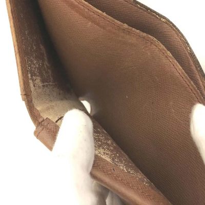 $615 1992 Louis Vuitton Monogram Marco Wallet CA0932
