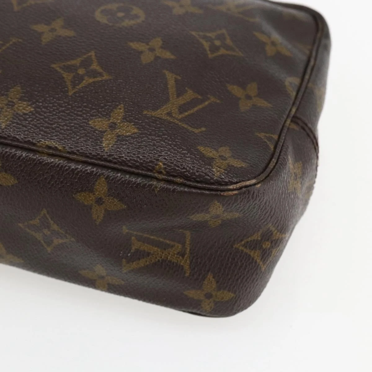 $600 1988 LOUIS VUITTON Monogram Trousse Toilette 23 881TH