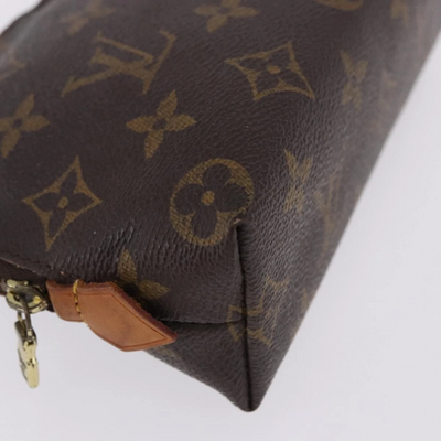 $625 2003 LOUIS VUITTON Monogram Cosmetic Pouch SD0023