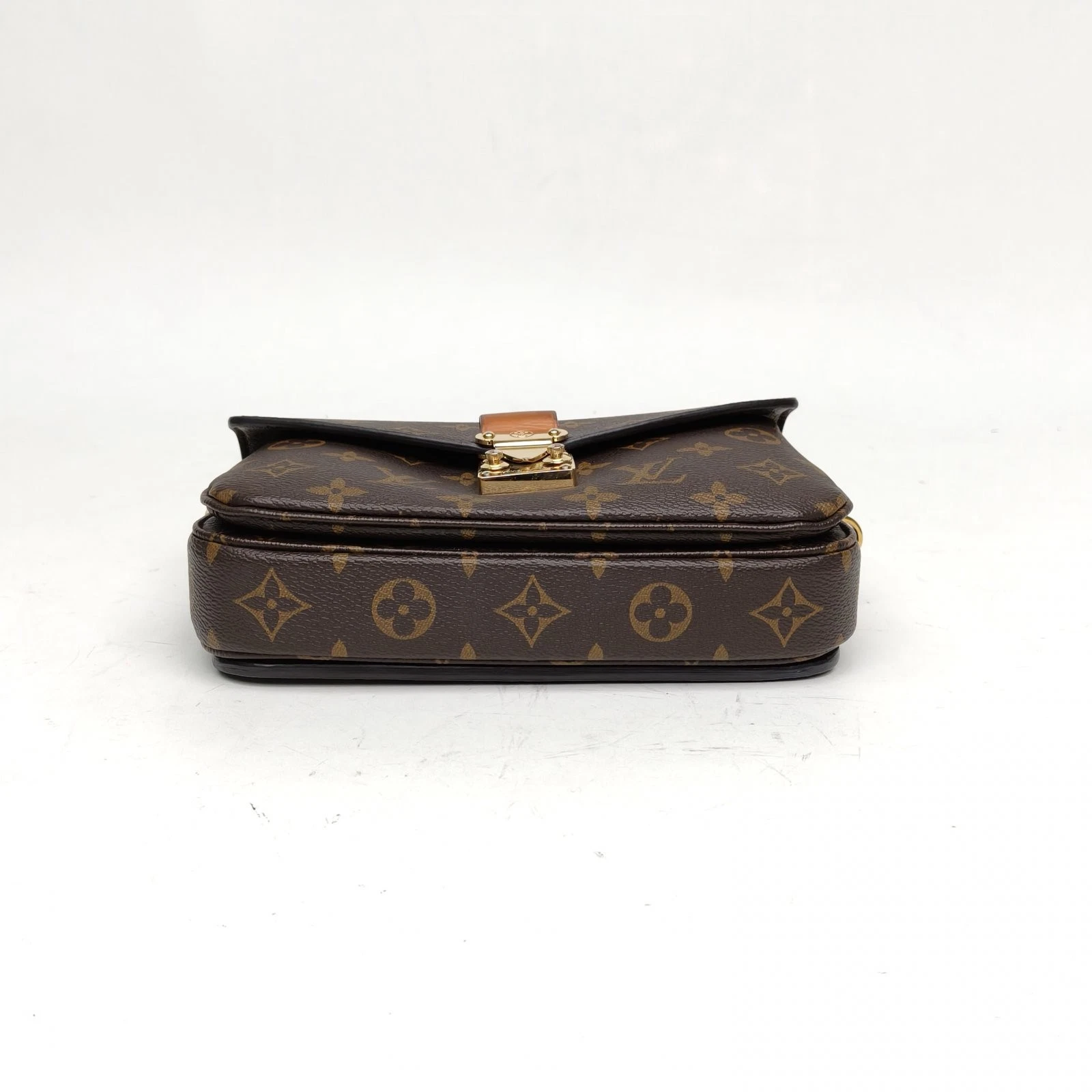 $3350 RFID Louis Vuitton Monogram Pochette Metis East West