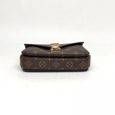 $3350 RFID Louis Vuitton Monogram Pochette Metis East West