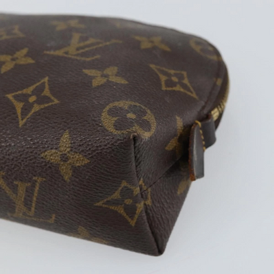 $620 2001 Louis Vuitton Monogram Cosmetic Pouch CA1021