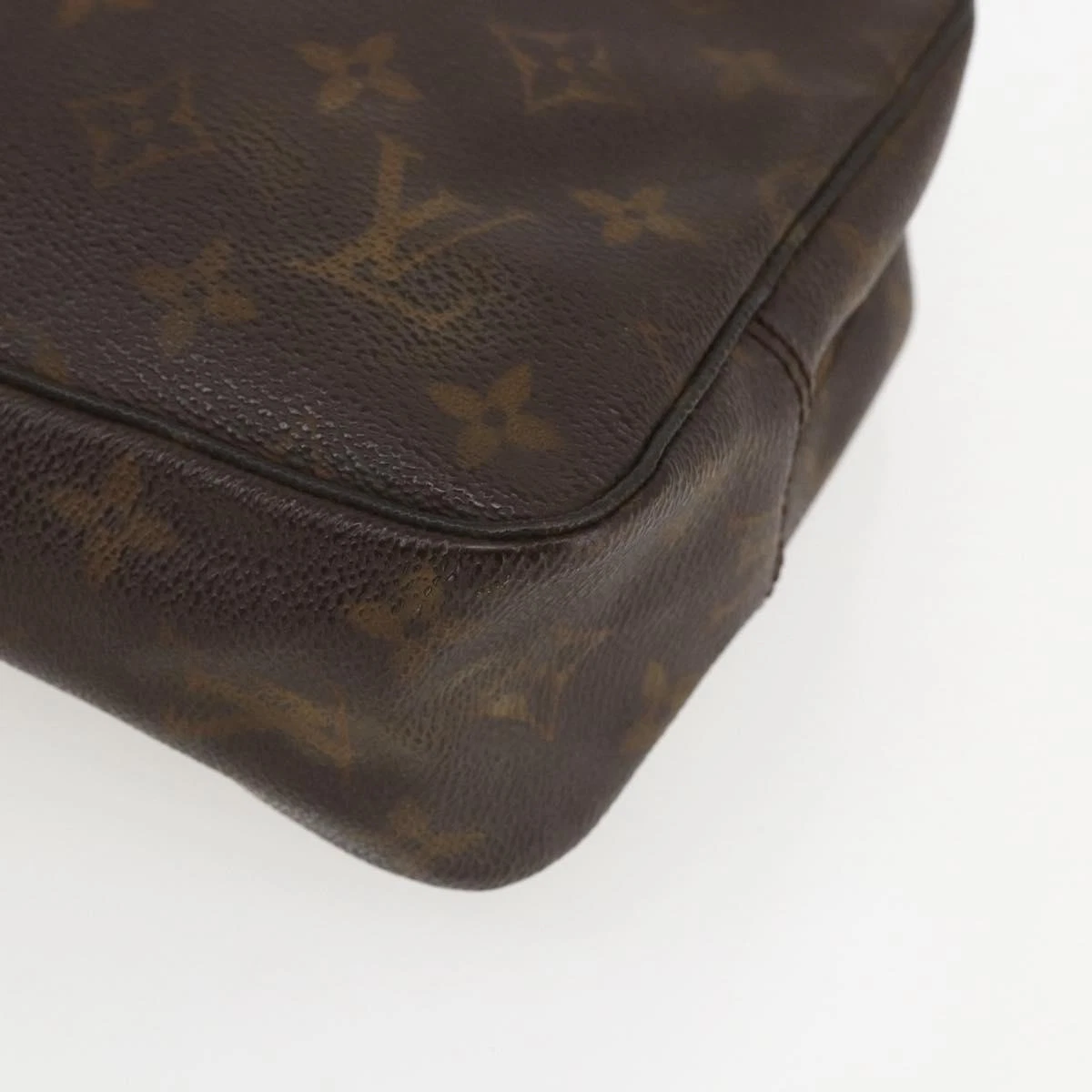 $600 1988 LOUIS VUITTON Monogram Trousse Toilette 23 883TH