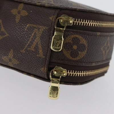 $750 2002 LOUIS VUITTON Monogram Trousse Blush PM VI0092
