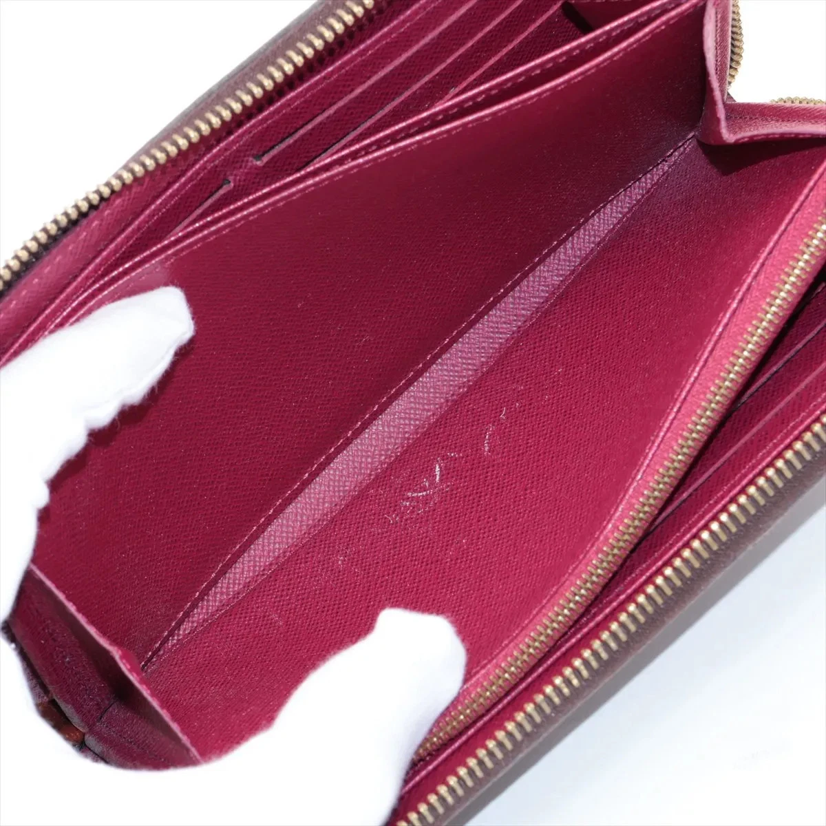 $915 LM0280 2020 Louis Vuitton Monogram Zippy Wallet Fuchsia