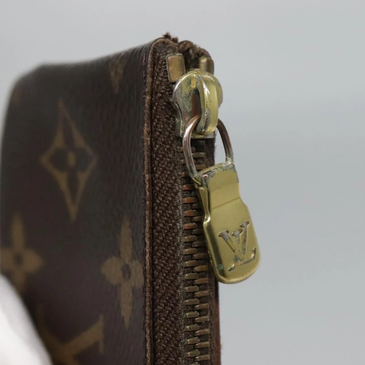 $355 LOUIS VUITTON Monogram Key Pouch Spain