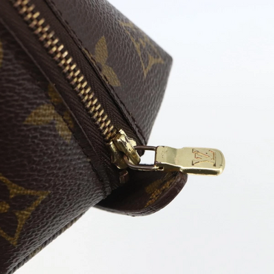 $735 1996 LOUIS VUITTON Monogram Trousse Demi Ronde  TH0996