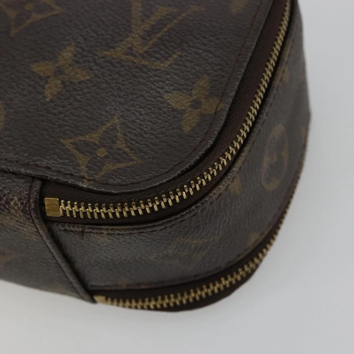 $750 LOUIS VUITTON Monogram Trousse Blush PM VI0052