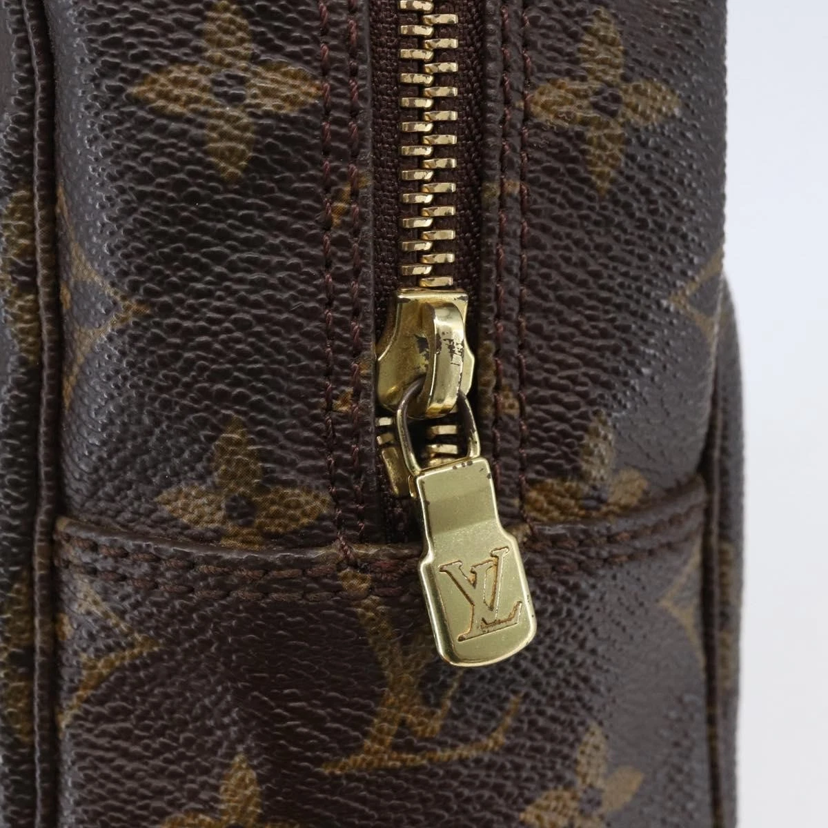 $600 1987 Louis Vuitton Cosmetic Pouch Trousse Toilette 28 873TH