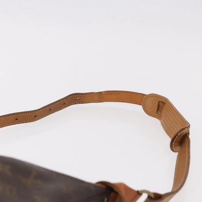 $1090 1997 LOUIS VUITTON Monogram Boulogne 30 Shoulder Bag AS1927