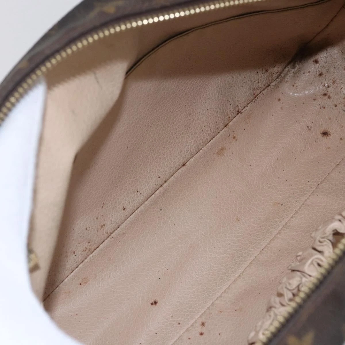 $600 1987 Louis Vuitton Cosmetic Pouch Trousse Toilette 28 873TH