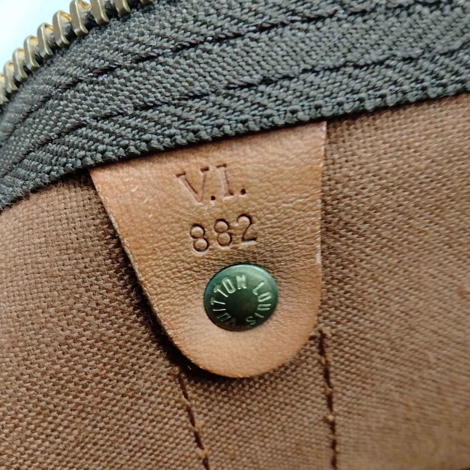 $1440 1988 Louis Vuitton Monogram Keepall 50 VI882