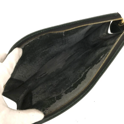 $1420 1995 Louis Vuitton Taiga Poche Toilette 26 Cosmetics Pouch Epicea TH1915