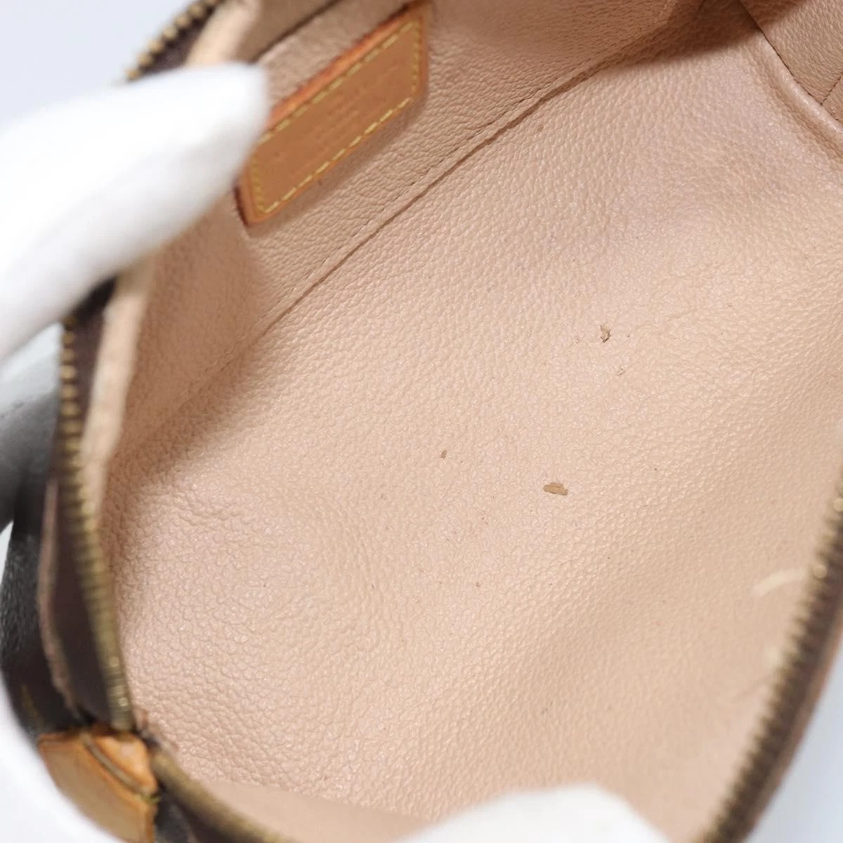 $625 2000 LOUIS VUITTON Monogram Cosmetic Pouch CA1010
