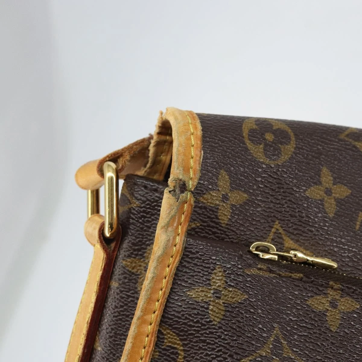 $1,620 2013 Louis Vuitton Monogram Menilmontant MM DU1133