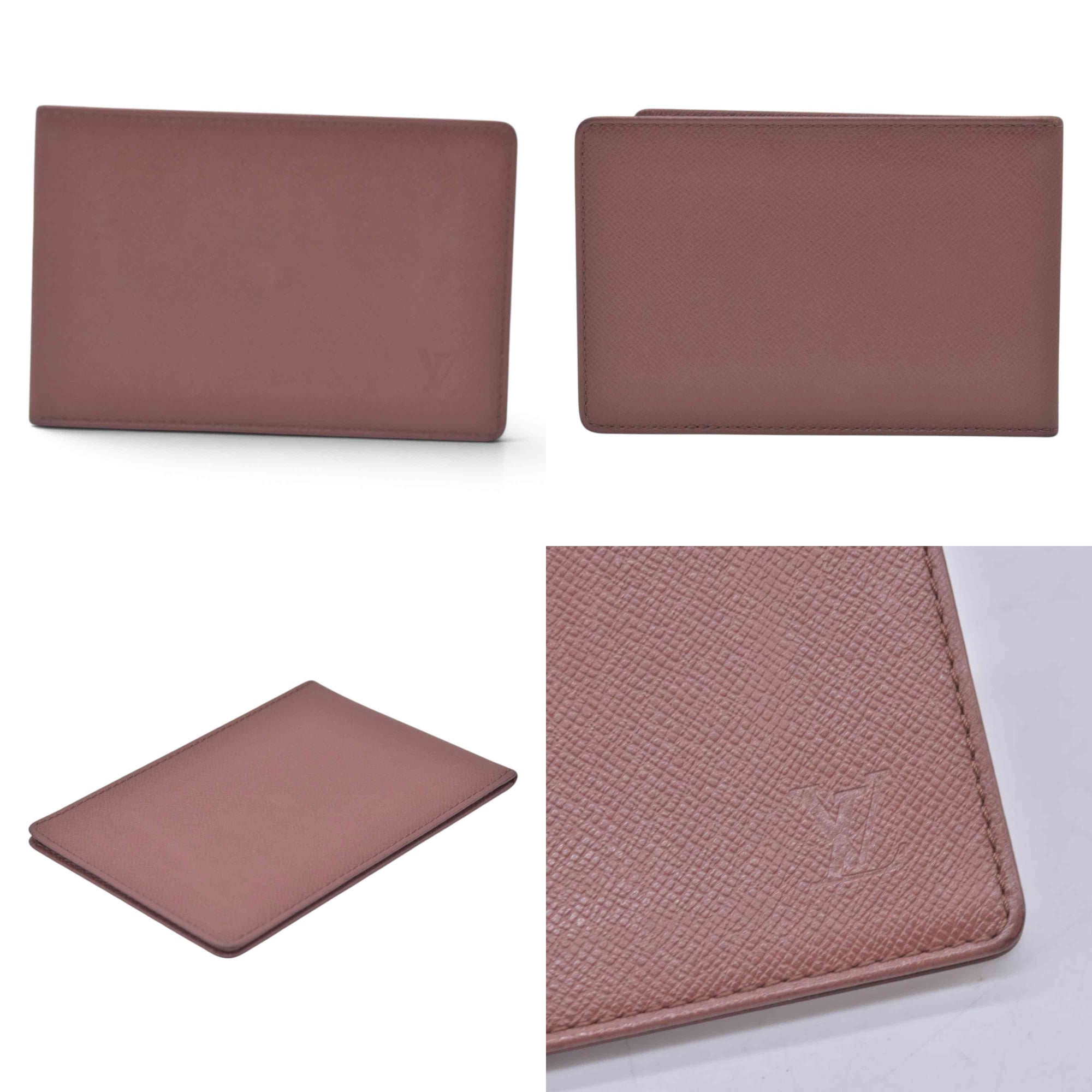 $320 LOUIS VUITTON Taiga Porte-Cartes Simple Cardholder CONSIGNMENT 10021592
