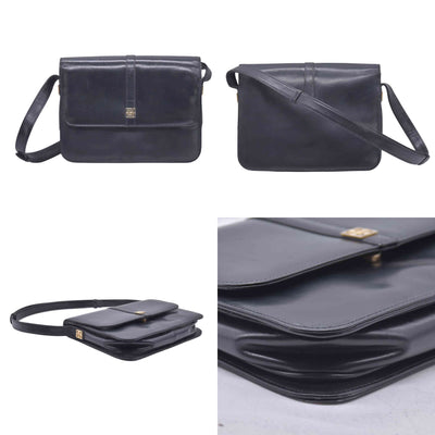 GIVENCHY Smooth Calfskin 4G Logo Flap Crossbody Bag Black CONSIGNMENT 10021186