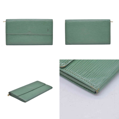 $750 Louis Vuitton Epi Sarah Wallet Borneo CA0257 CONSIGNMENT 10021037
