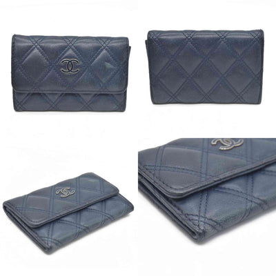AUCTION $525 Chanel Interlocking CC Logo Card Holder