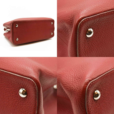 Louis Vuitton  Taurillon Capucines MM Rubis TR5113