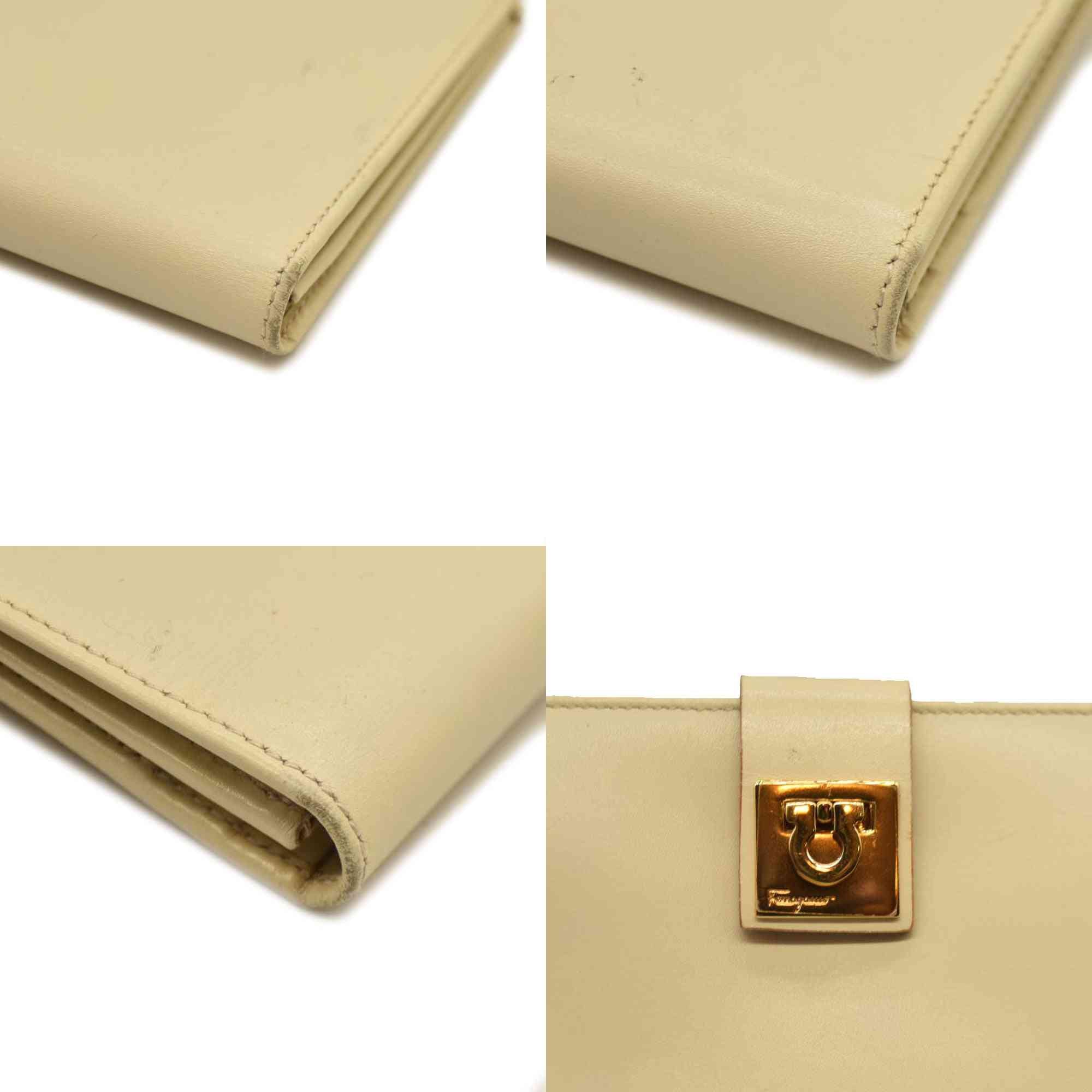 Salvatore Ferragamo Gancini Clip Leather Long Bifold Wallet Ivory CONSIGNMENT 10020992