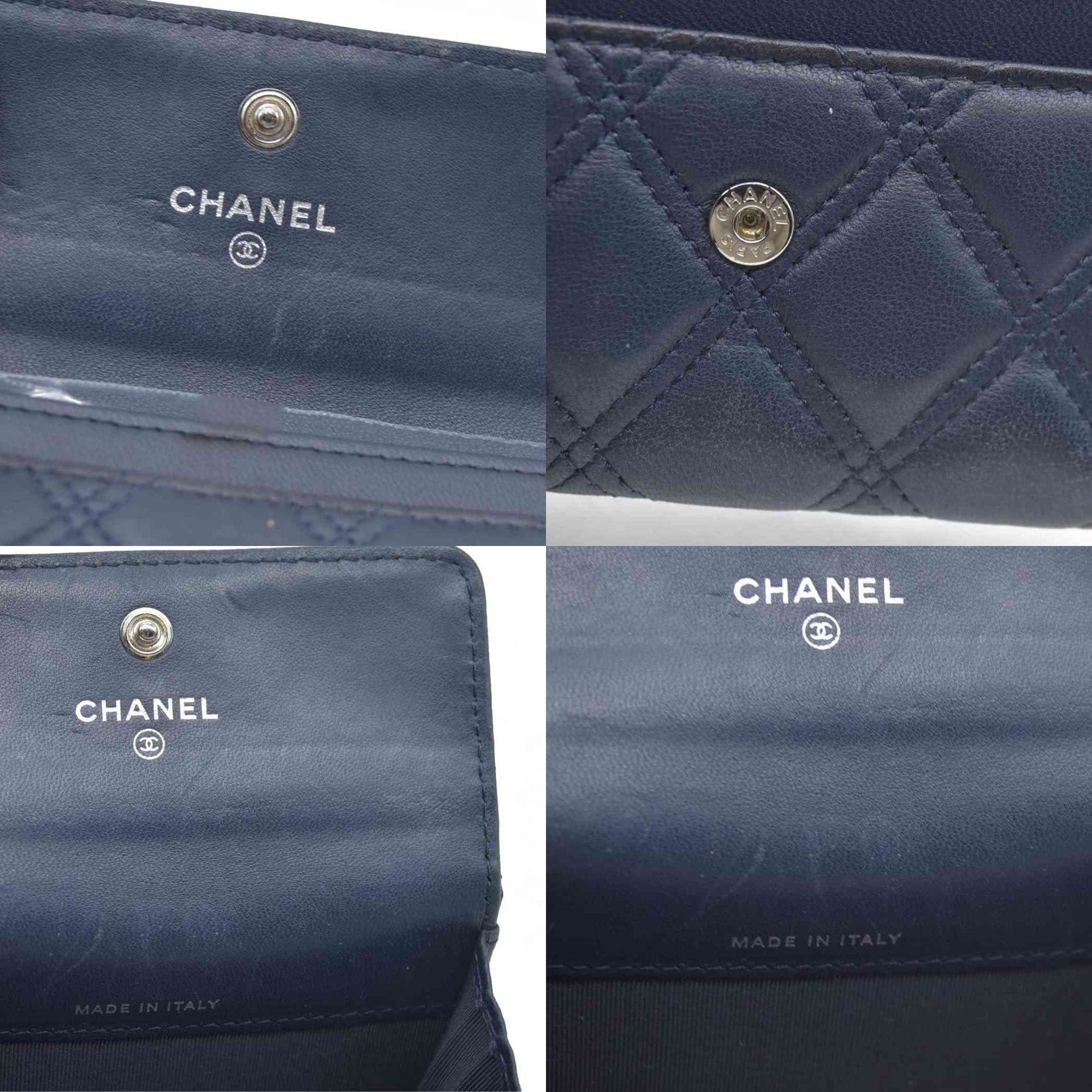 AUCTION $525 Chanel Interlocking CC Logo Card Holder