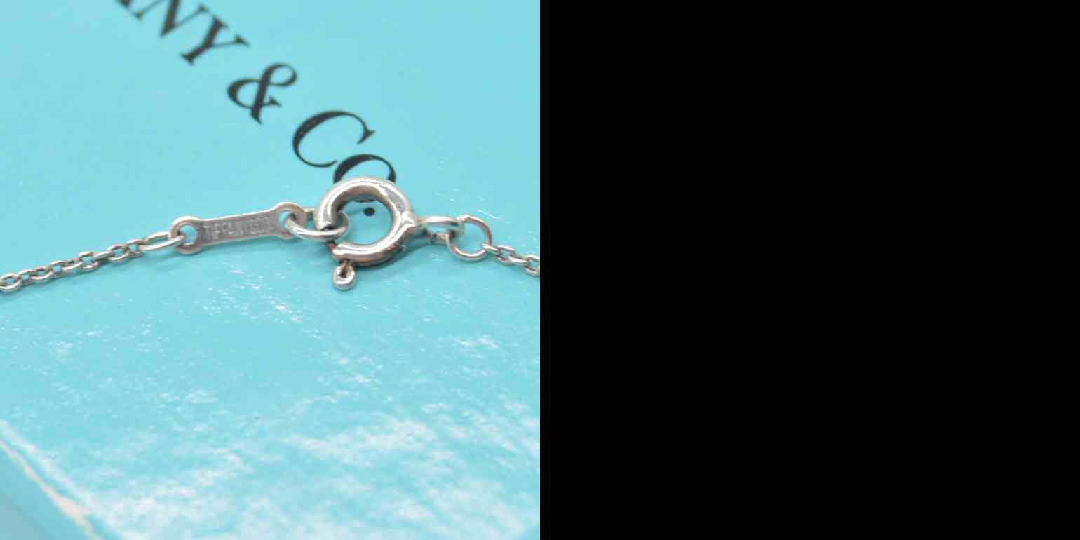 $400 Tiffany & Co. Infinity Necklace Sterling Silver Elsa Peretti Interlocking Ovals Pendant Necklace