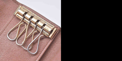 $300 LOUIS VUITTON Monogram 4 Key Holder Multicles CONSIGNMENT 10021495