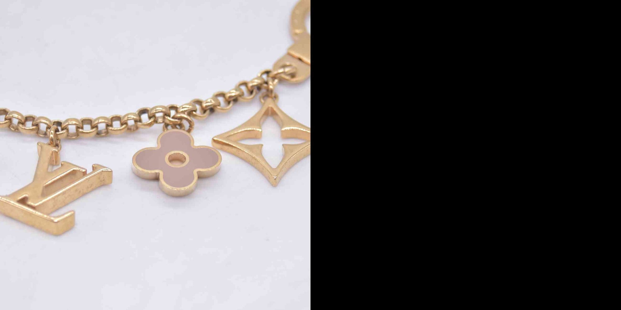 $675 2014 Louis Vuitton  Fleur De Monogram Bag Charm & Key Holder 10020843
