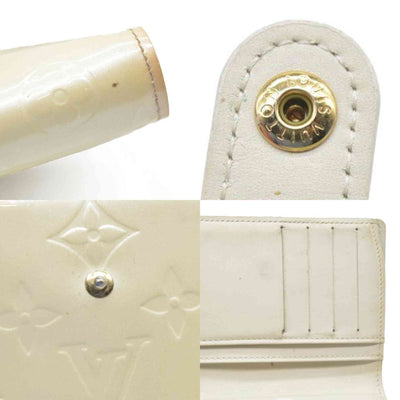 $935 Louis Vuitton 2005 Monogram Vernis French Purse