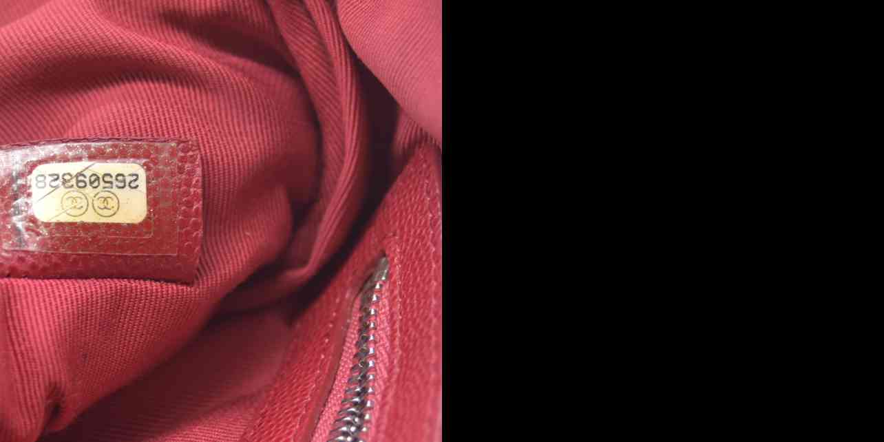 $1425 2019 Chanel Caviar Quilted Medium Cosmetic Case Red 10020303
